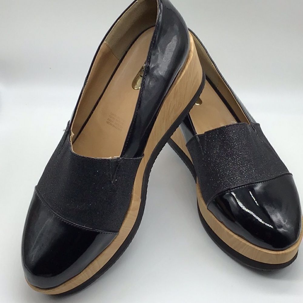 Platform New Shoes Black Patent Leather Slip On Style Woodgrain Wedge Size 8.5
